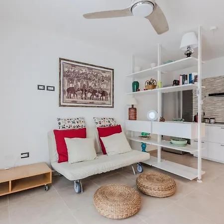 Apartmán Guesthost - Comfy W Private Parking