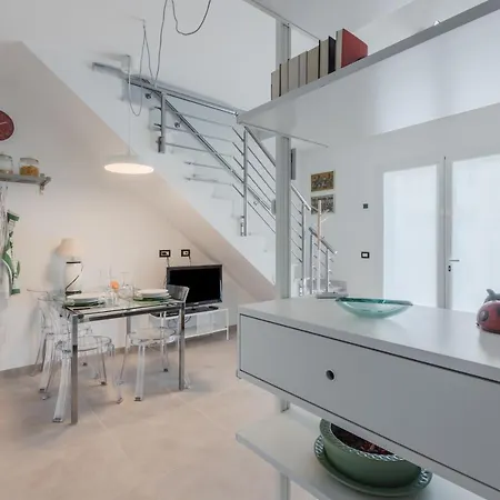 Guesthost - Pula Comfy Apartment W Private Parking Pula