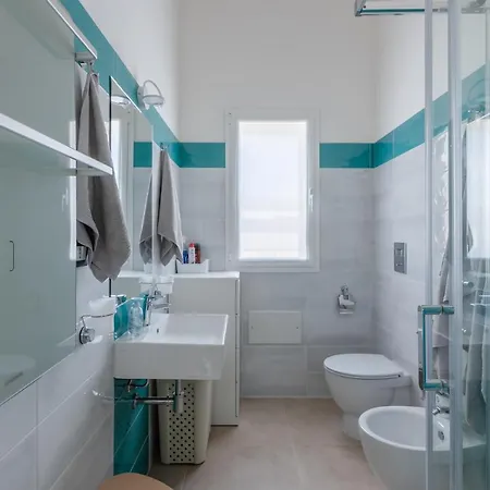 Guesthost - Pula Comfy Apartment W Private Parking * Pula