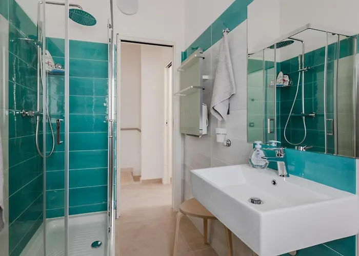 Guesthost - Comfy W Private Parking